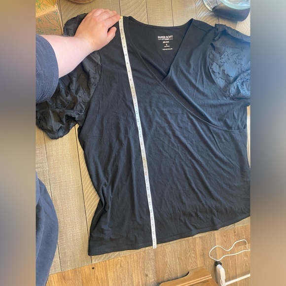 Torrid super soft rib v-neck novelty sleeve surplice black crop top - Picture 8 of 9